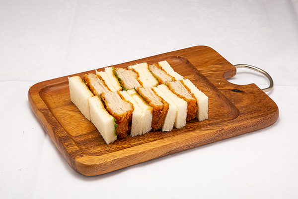 サンドイッチメニュー ニューヨークウィッチーズ新宿